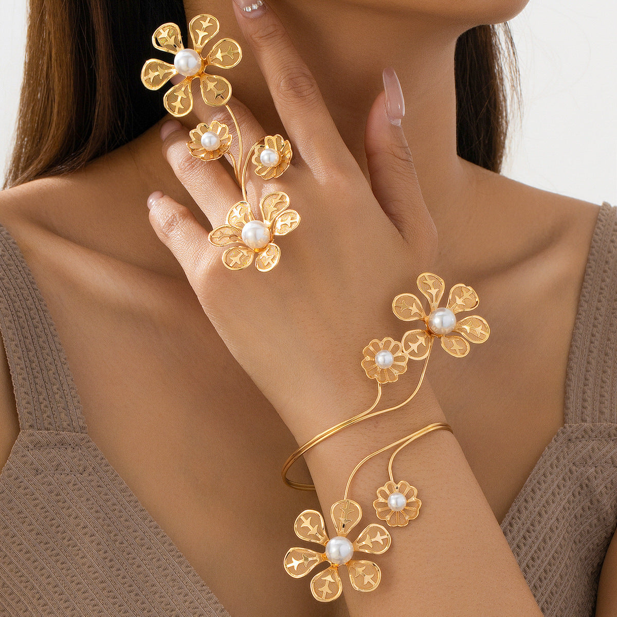 Planderful Vienna Verve Flower Jewel Set Ladies Bracelet