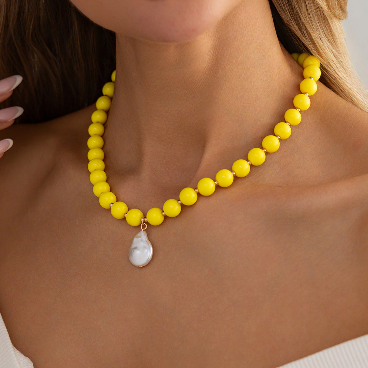 Colored Round Beads Pearl Necklace Dopamine Beaded Holiday Wind Necklace