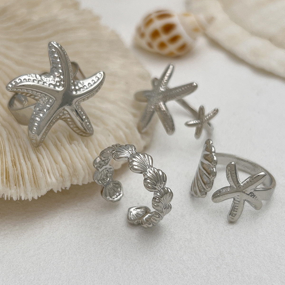 Planderful Vienna Verve Ring – Personalized Retro Sunflower Starfish Design