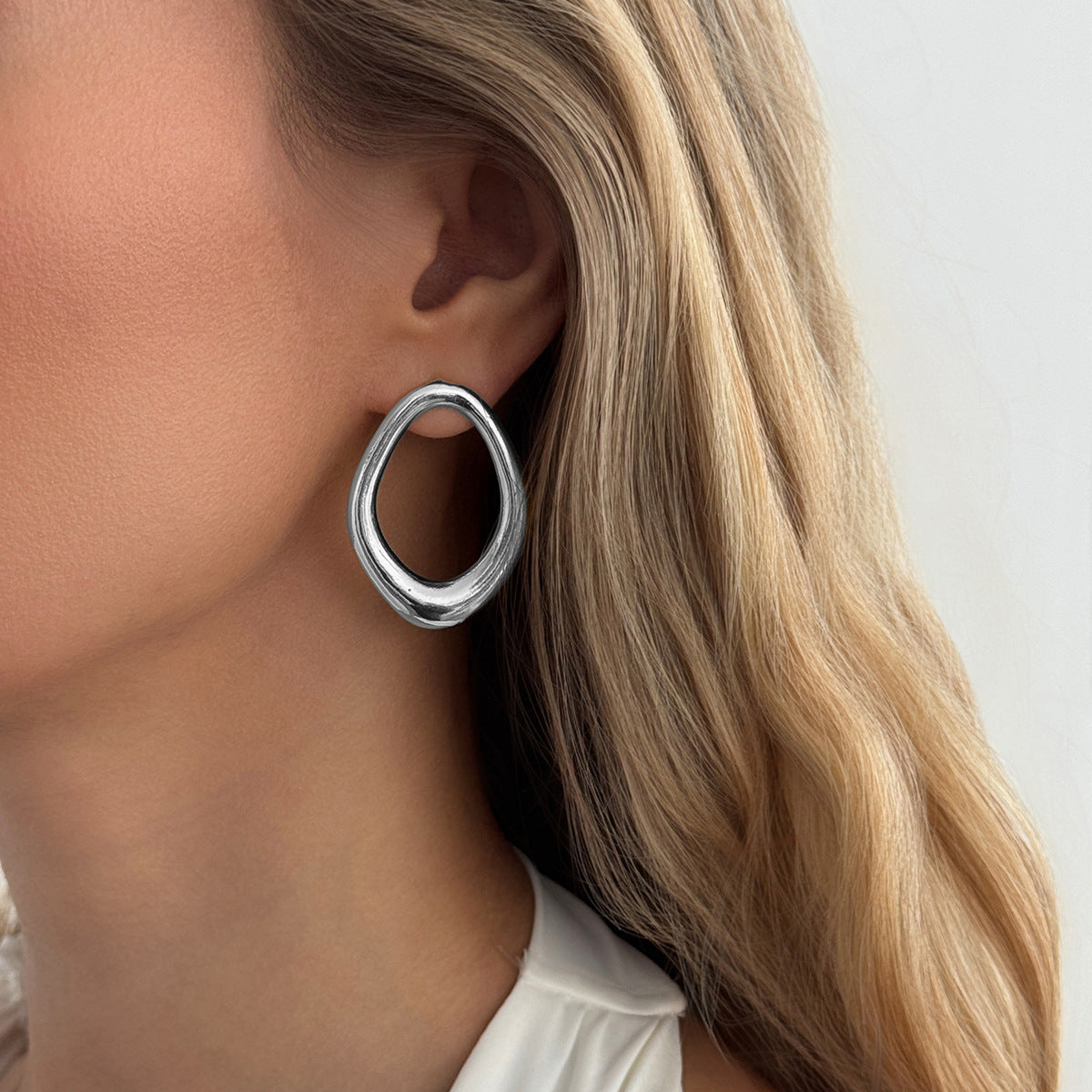 Snake Shaped Exaggerated Long Twist Earrings Planderful Vienna Verve For Women Hollow Geometric Statement