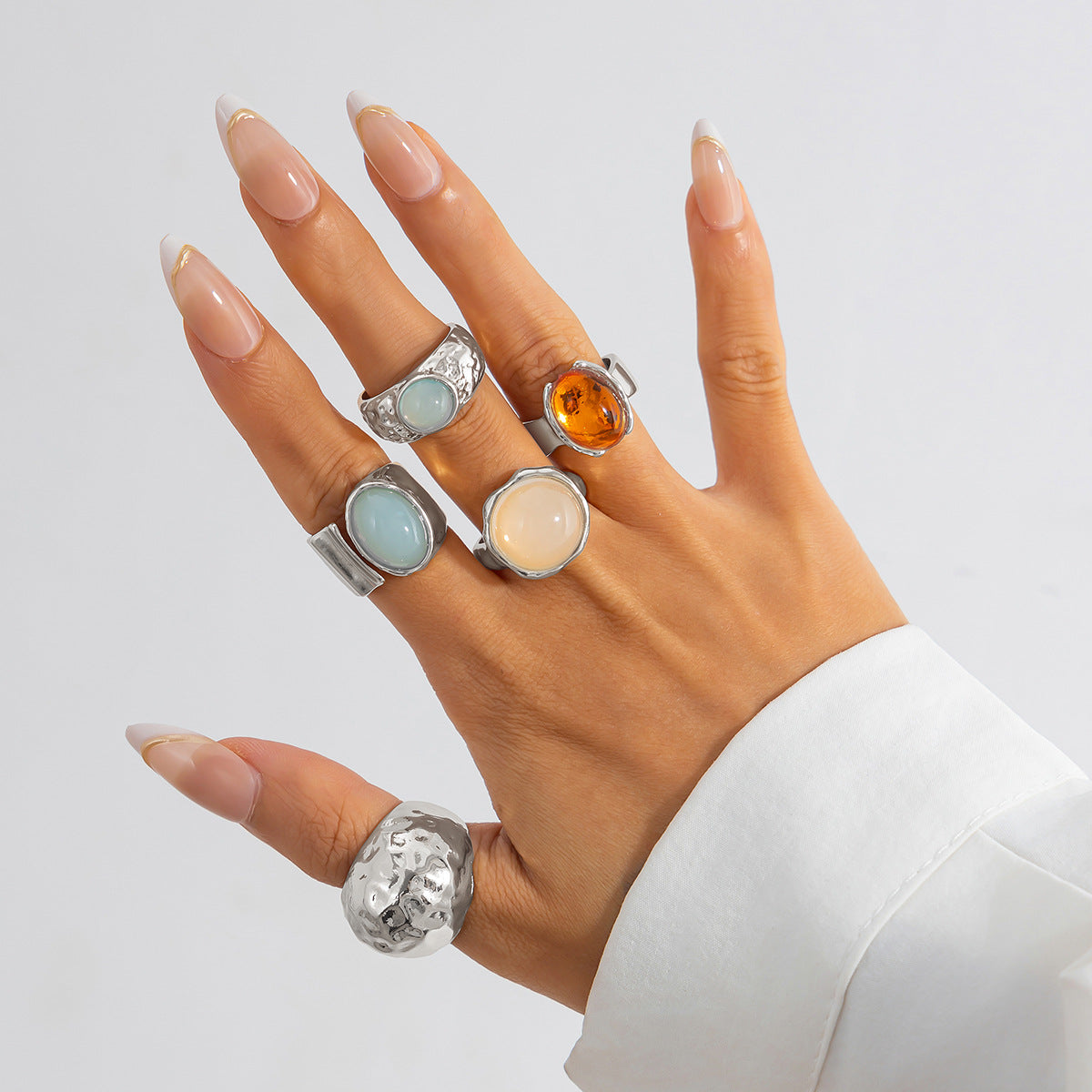 Planderful Vienna Verve Ring Set – Retro Niche Stackable Gemstone Design
