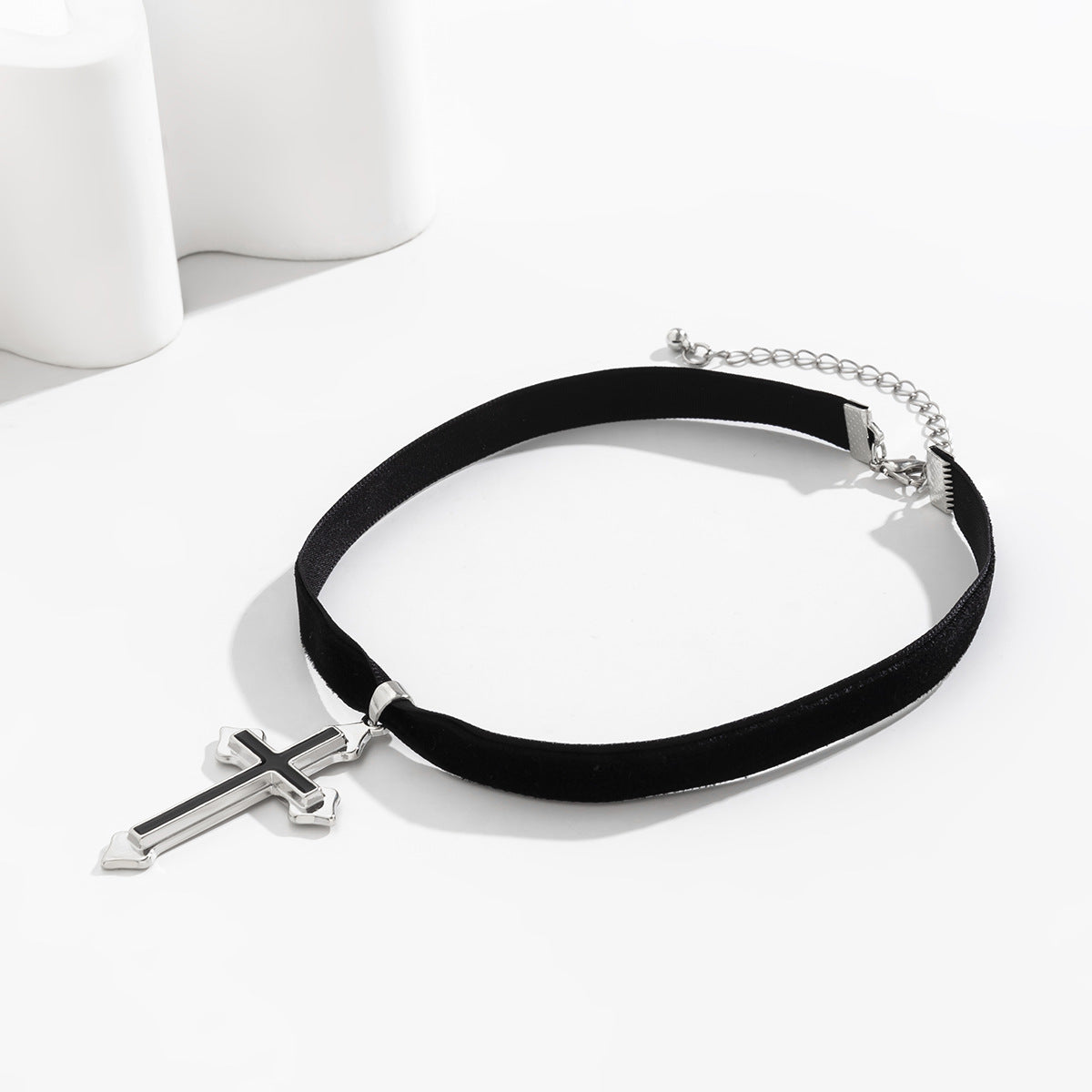Cross Pendant Choker Necklace Planderful Vienna Verve Exaggerated Statement Metal Jewelry For Women