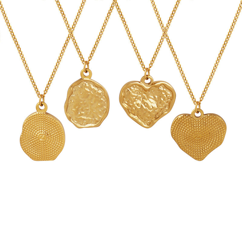 Heartfelt Vintage Baroque Pendant Necklace - Wholesale for Women's Fashion