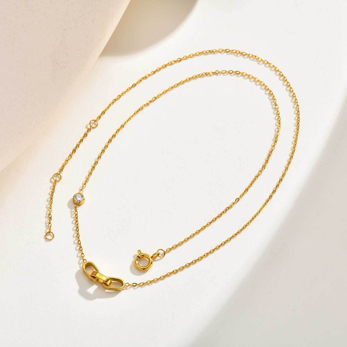 Stainless Steel Geometric Oval Ring Zircon Wind Interlocking Women's Necklace