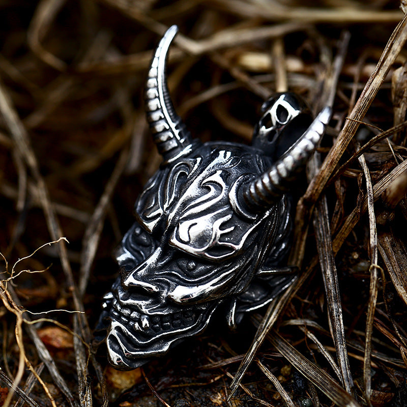 Prajna Skull Pendant in Retro Titanium Steel - Bold Cross-Border Design for Men