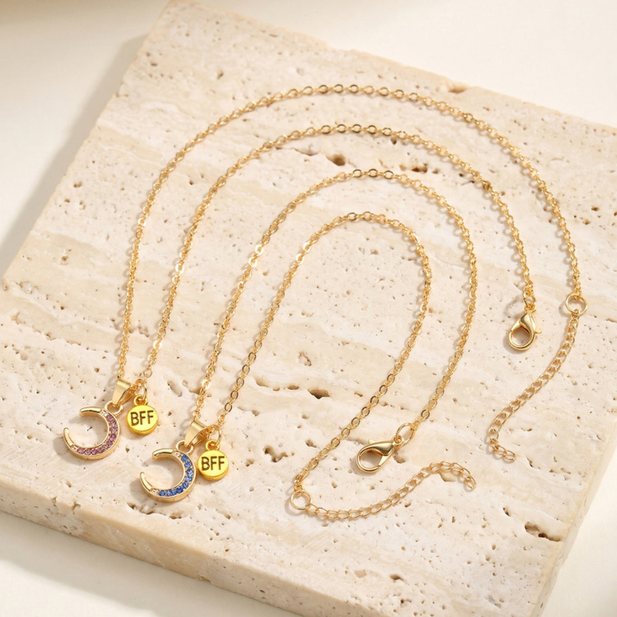 Women's Alloy Strawberry Dopamine Pendant Necklace Two-Piece Set Clavicle Chain