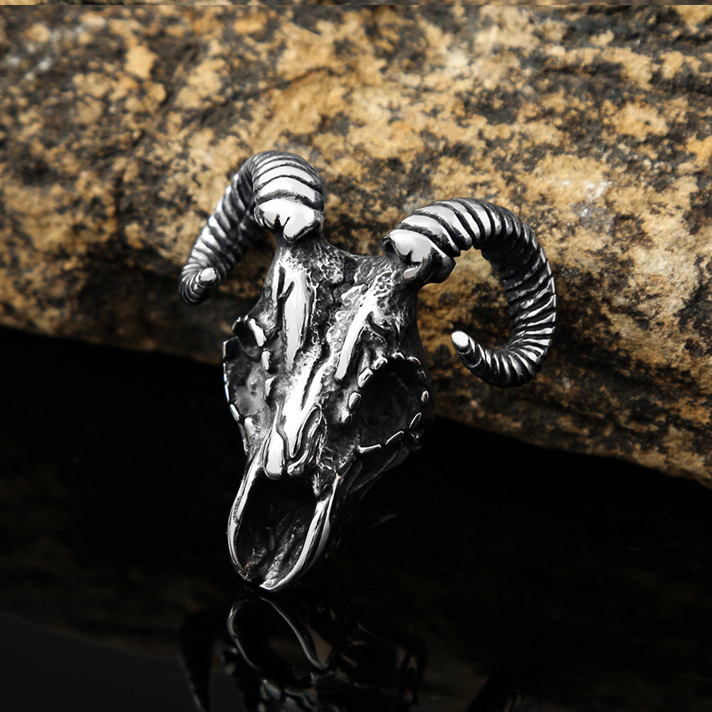 European American Retro Titanium Steel Sheep's Head Necklace