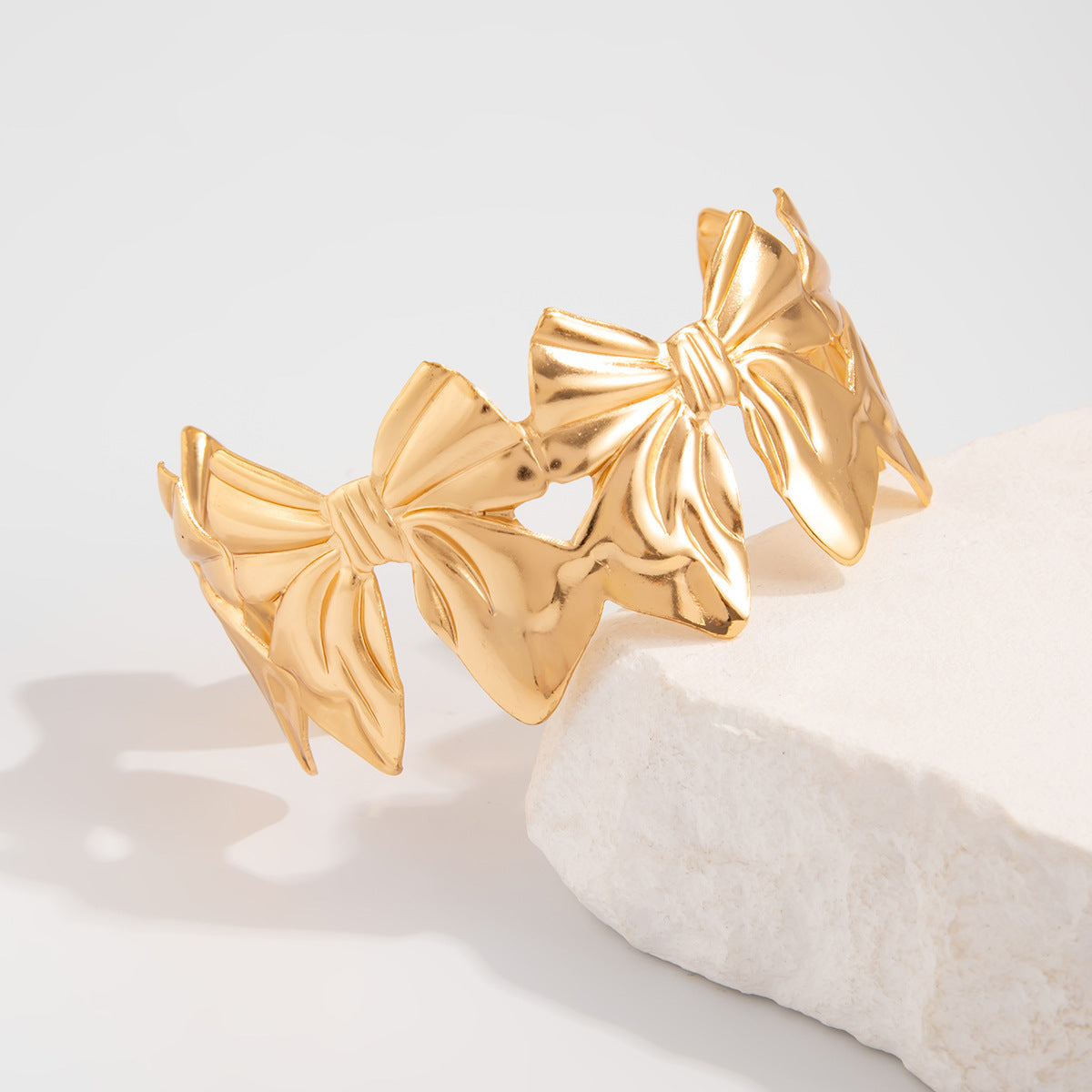 Planderful Vienna Verve Adjustable Splicing Bow Open Arm Bracelet For Women Elegant Versatile Statement Jewelry