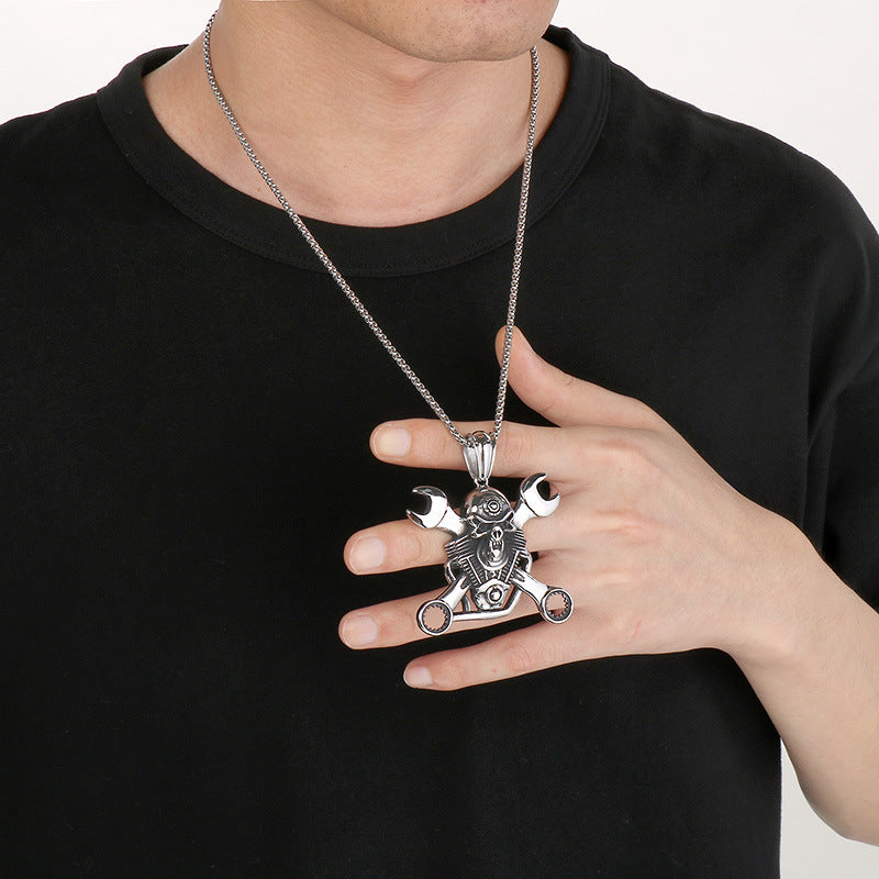 Planderful Skull Pendant Men Mechanical Pirate Necklace