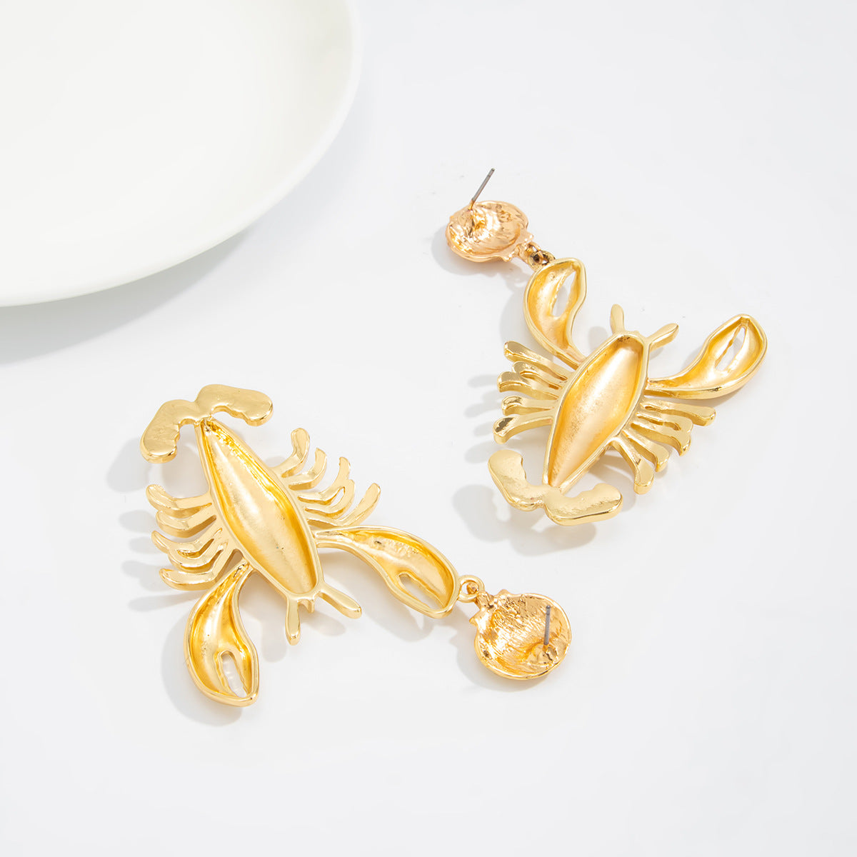 Planderful Lobster Pendant Stud Earrings For Women 3D Ocean Style Design Vienna Verve Collection