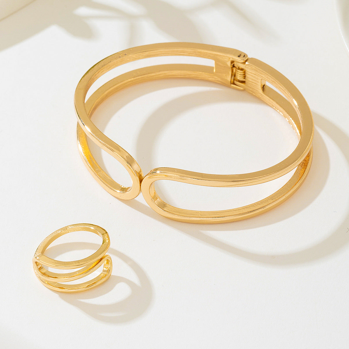 Planderful Vienna Verve Jewelry Set – Stylish Metal Geometric Design