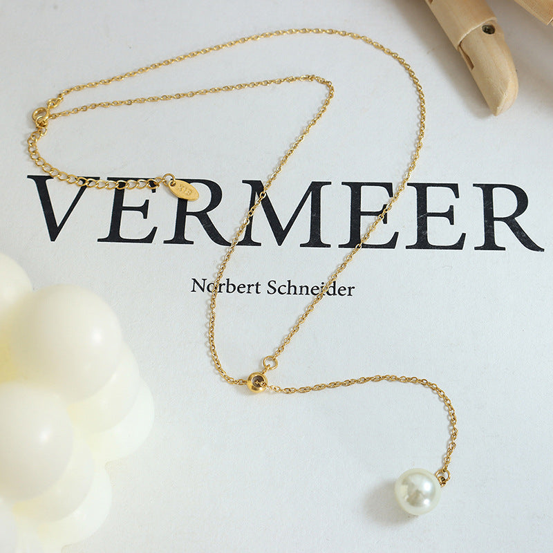 Pearlescent Zipper Necklace with Adjustable Tassels and Gentle Design