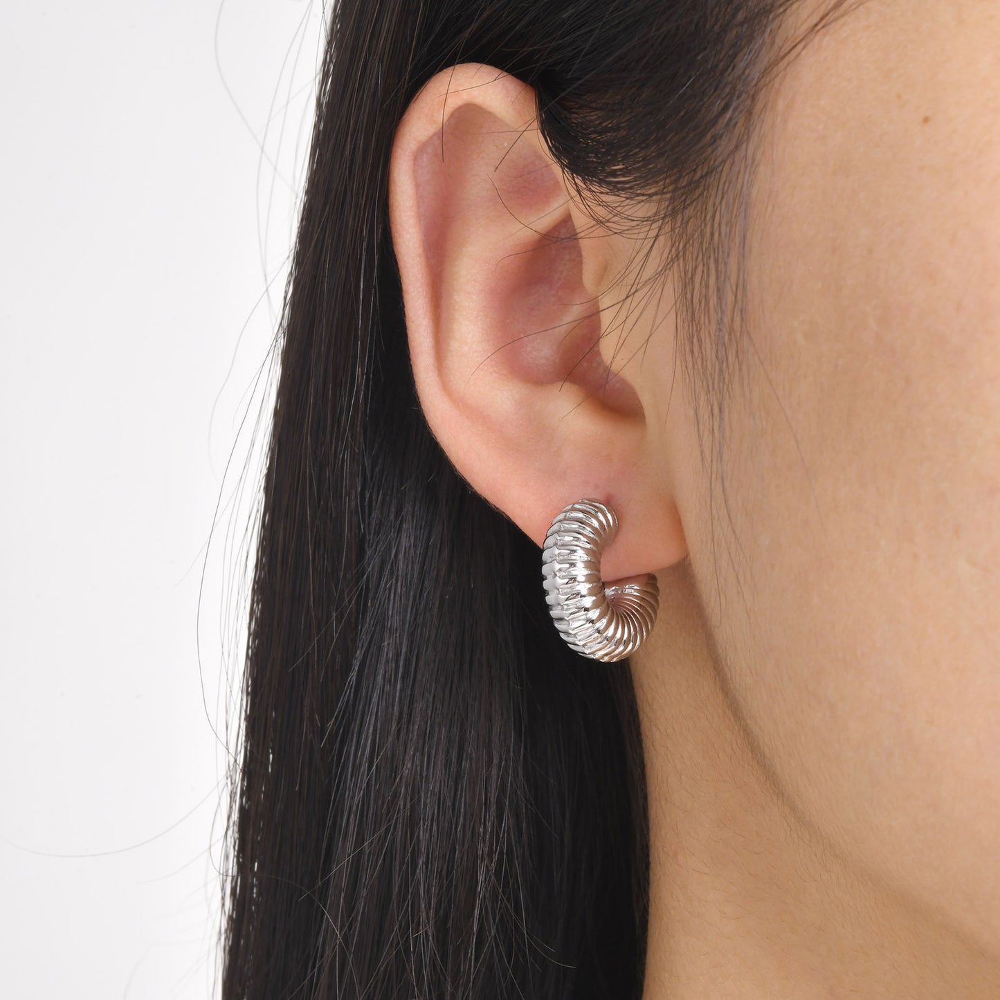 Titanium Steel Hollow Earrings Golden C-Shaped Jewelry Wholesale