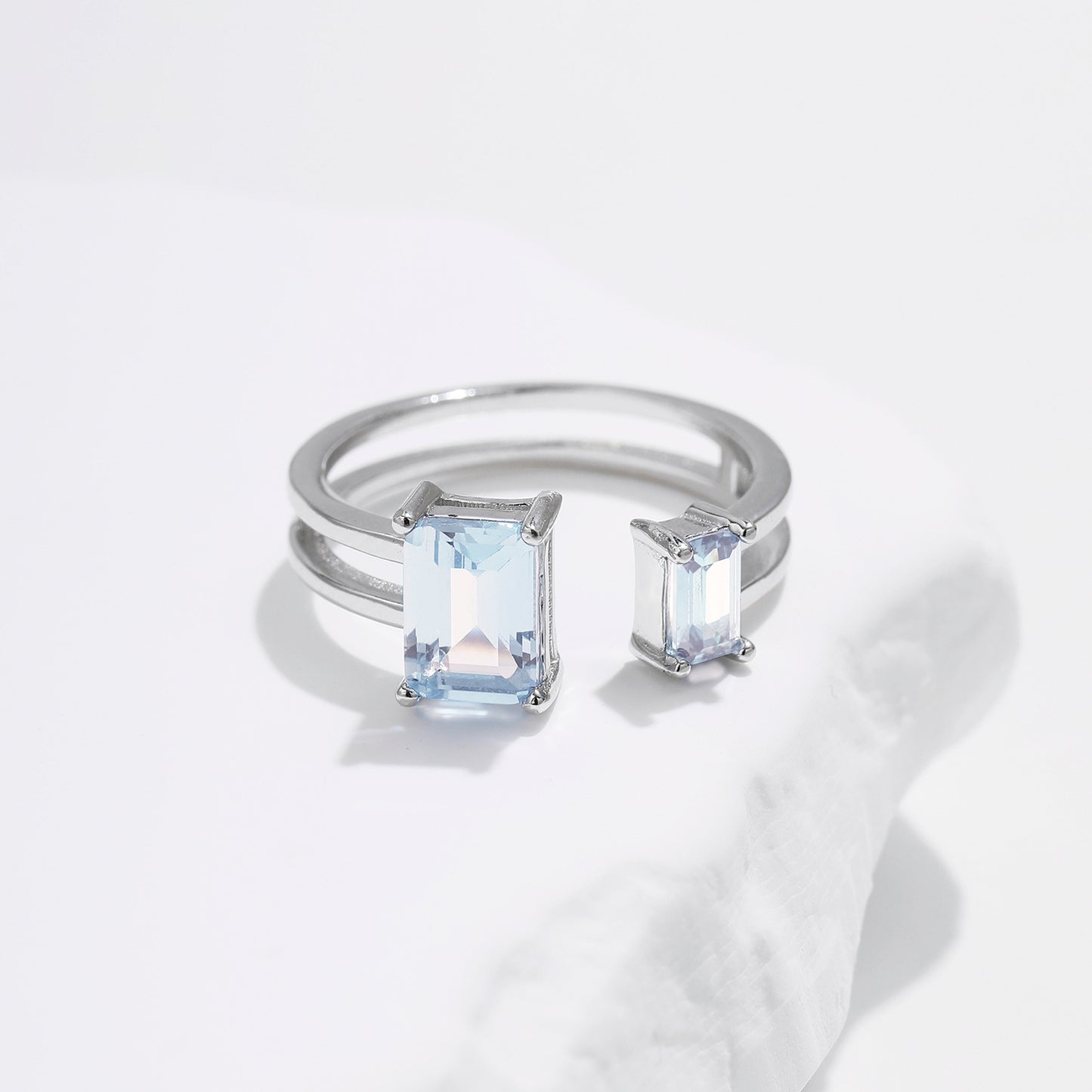 Planderful Everyday Genie Ring – Adjustable Double-Layer Design with Imitation Aquamarine
