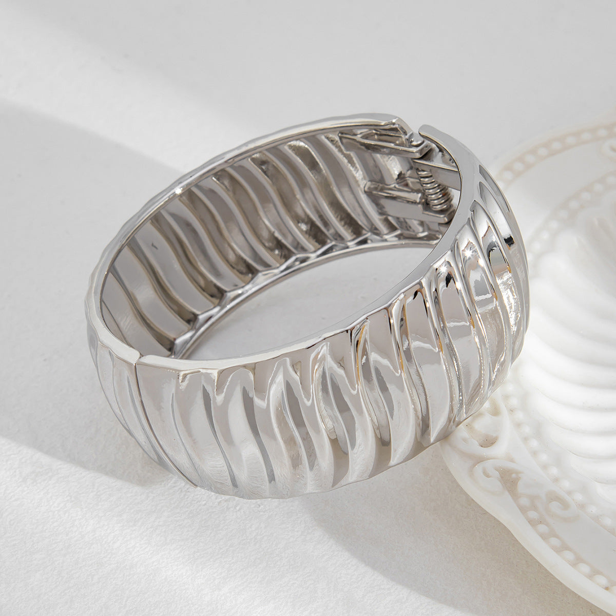 Planderful Vienna Verve Bracelet – Stylish Knotted Design