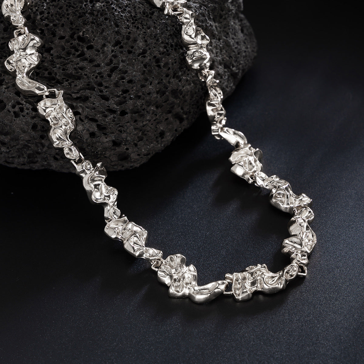 Planderful Vienna Verve Necklace – Unique Irregular Liquid Design