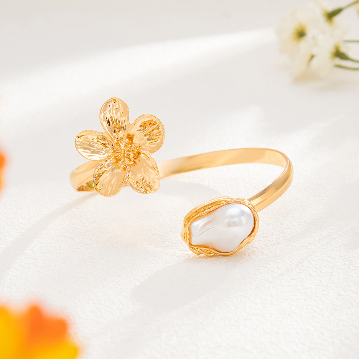 Planderful Vienna Verve Bracelet – Elegant Asymmetrical Design with Imitation Pearls