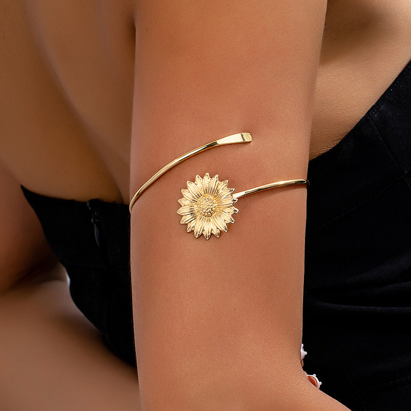 Planderful Vienna Verve Bracelet – Stylish Metal Sunflower Design