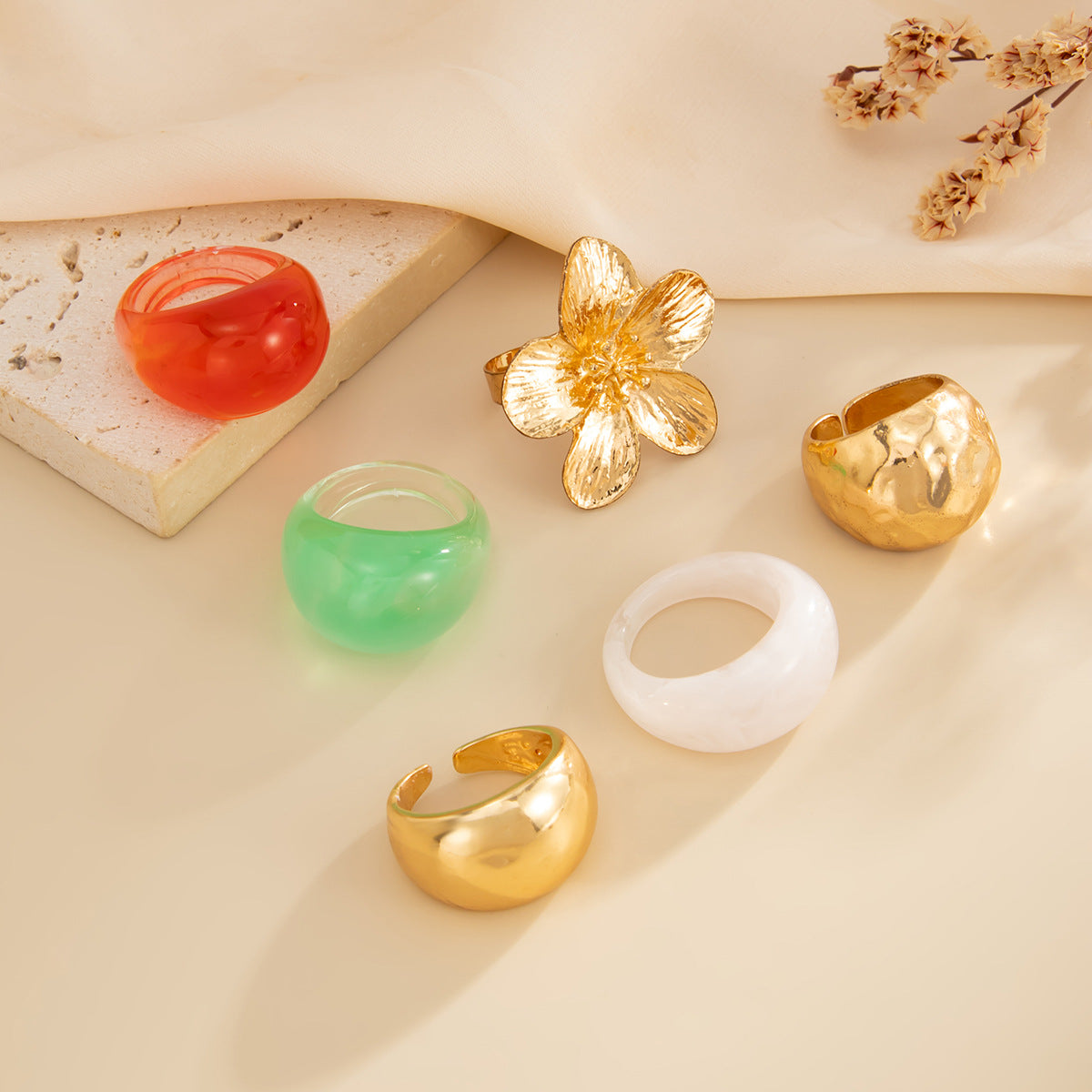 Planderful Resin Flower Ring Geometric Set Vienna Verve For Bold Trendsetters And Modern Wear