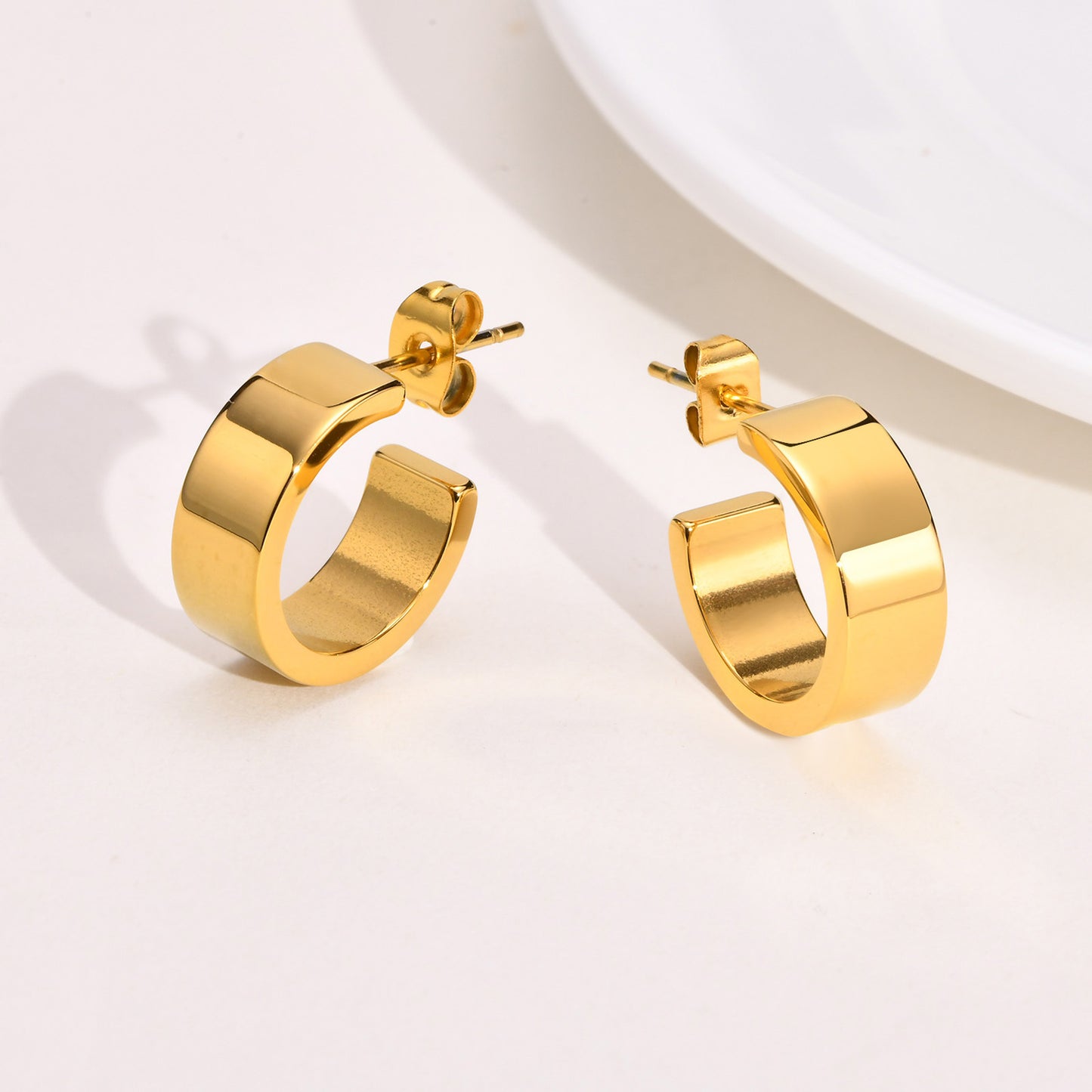 European And American Women's U-Shaped Gold Earrings Wholesale