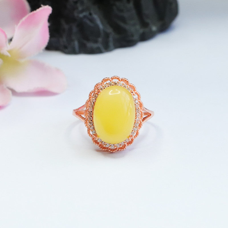 Hollow Lace Edge Ring in Sterling Silver with Natural Beeswax Amber