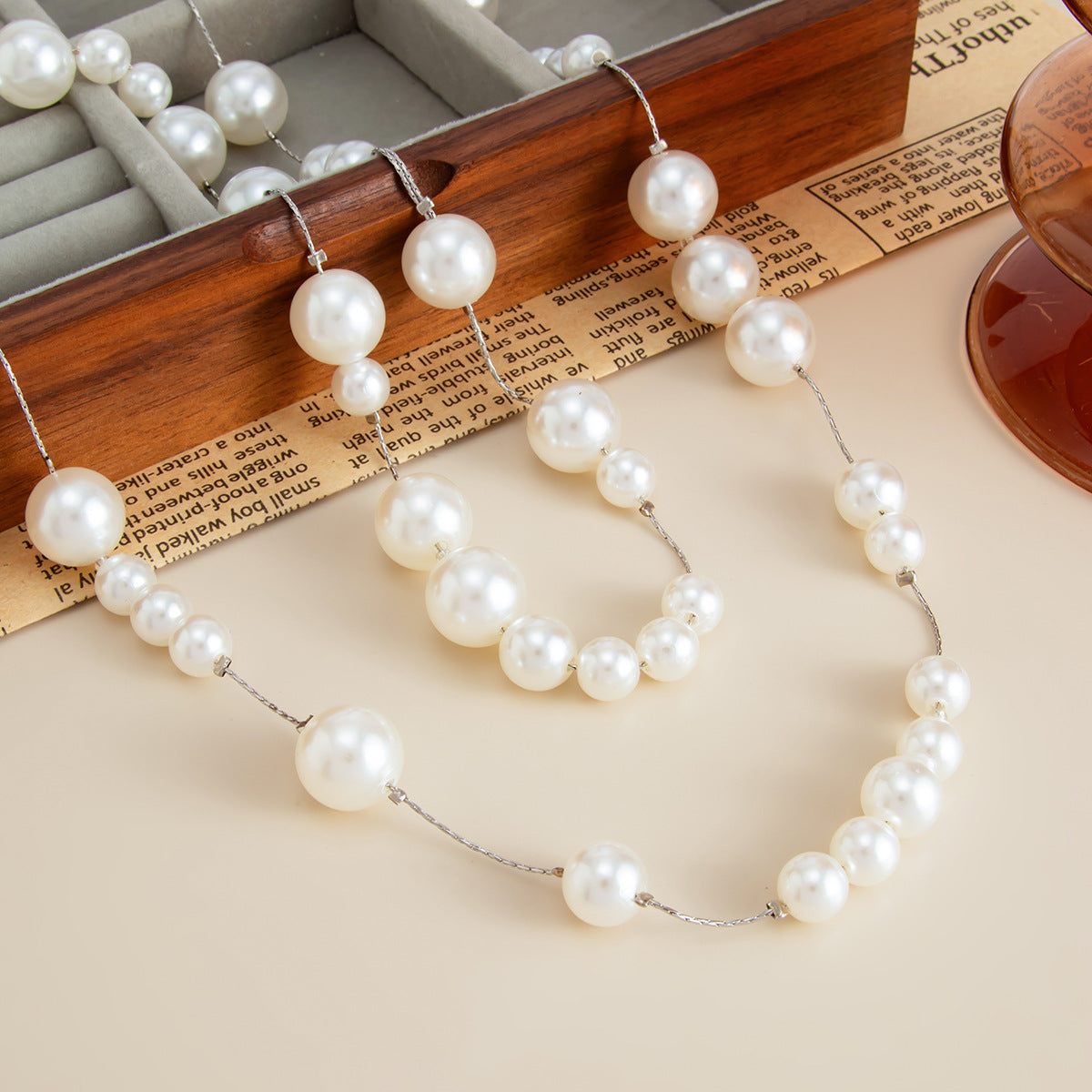 Oversized Pearl-Style Back Chain Necklace