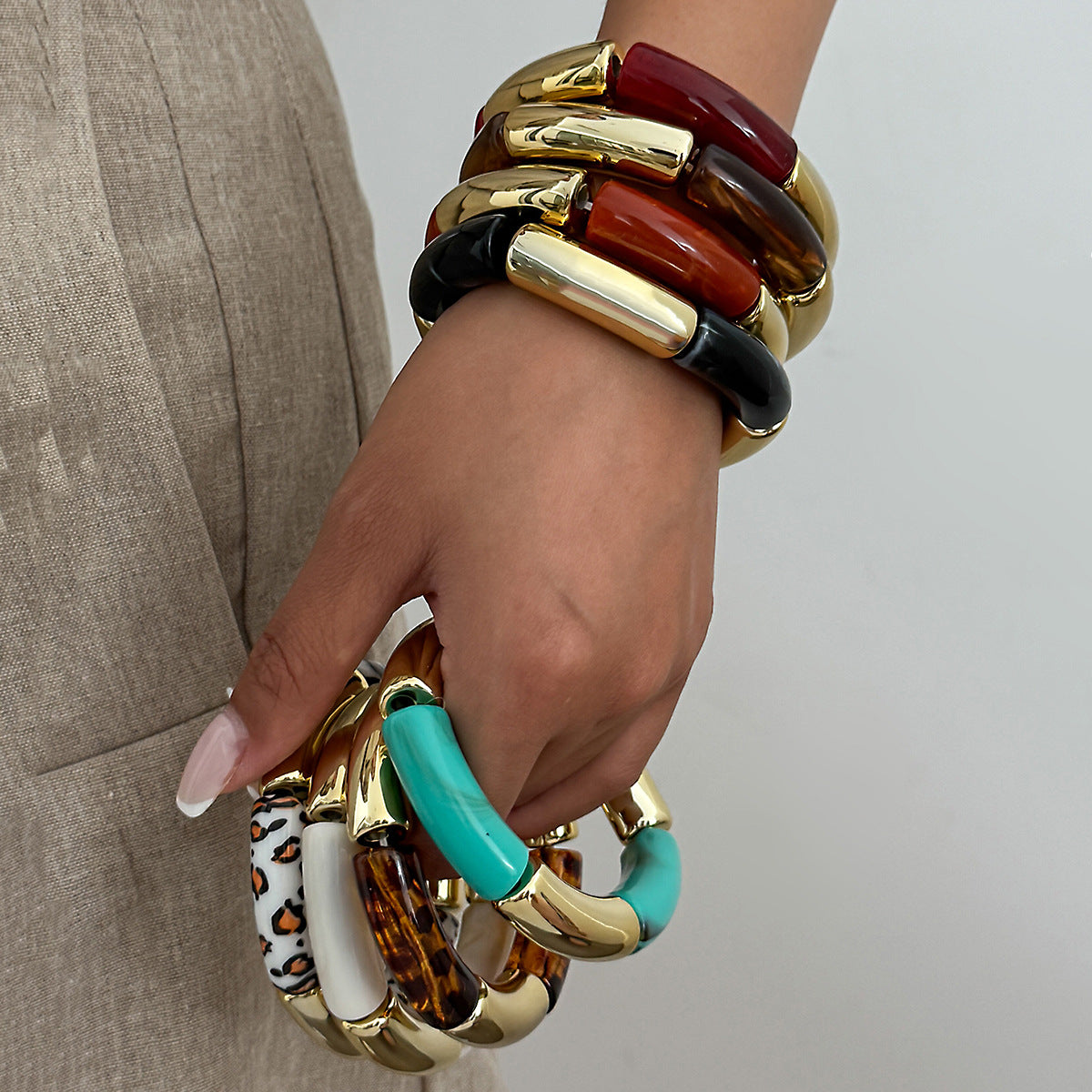 Planderful Vienna Verve Leopard Print Elastic Bracelet For Fashion Forward Women Retro Statement Jewelry