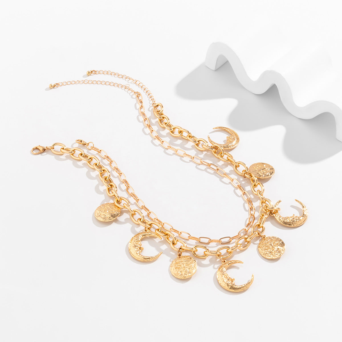 Planderful Vienna Verve Necklace – Retro Crescent Moon Pendant