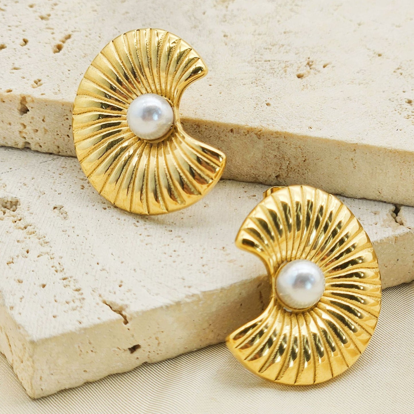 Planderful Gold Plated Striped Pearl Scalloped Earrings Stainless Steel For Fashion Forward Women Elegant Statement