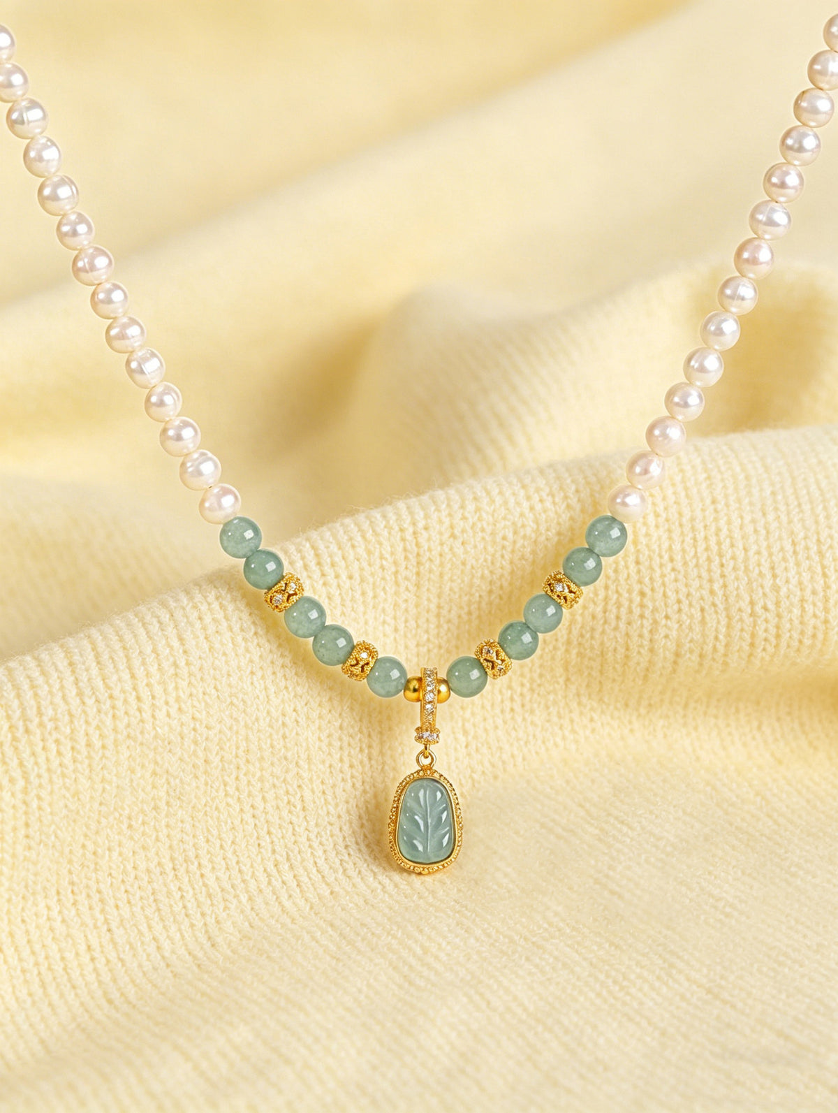 Freshwater Pearl Jade Pearl Pendant Necklace