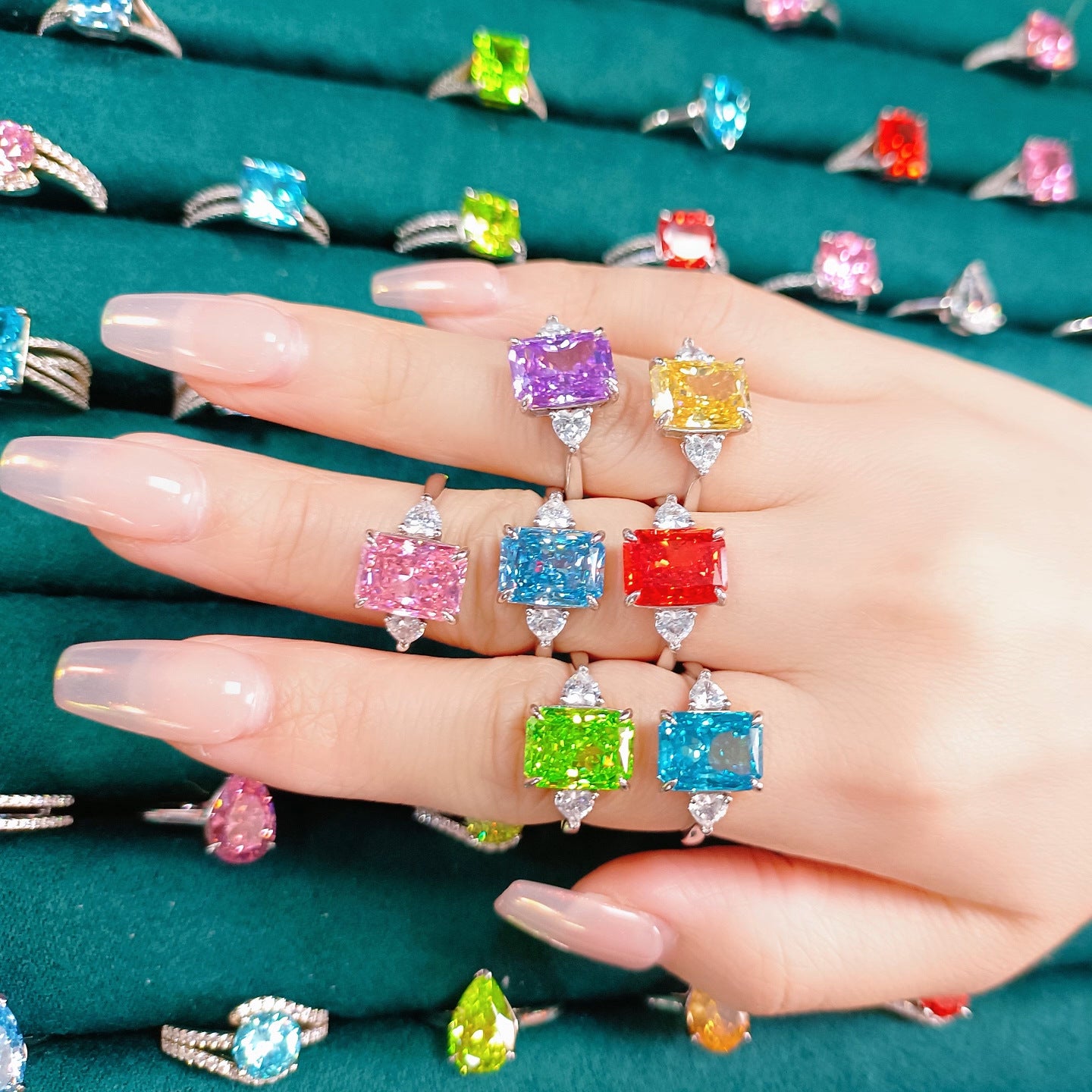 925 Sterling Silver Flame Ice Flower Cut Heart-Shaped Zircon Ring