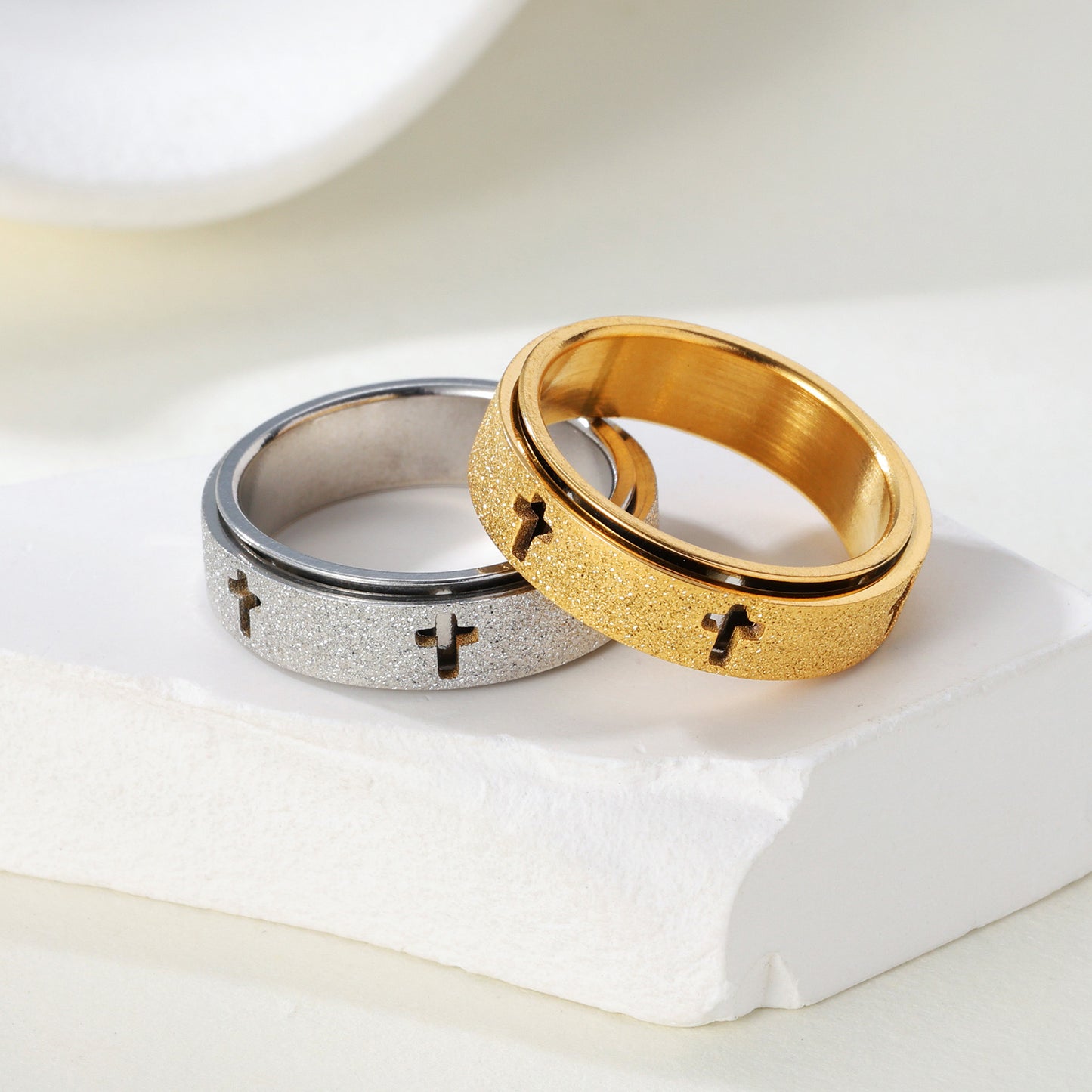Planderful Everyday Genie Rotatable Matte Cross Ring for Unisex Anxiety Relief Decompression Ring