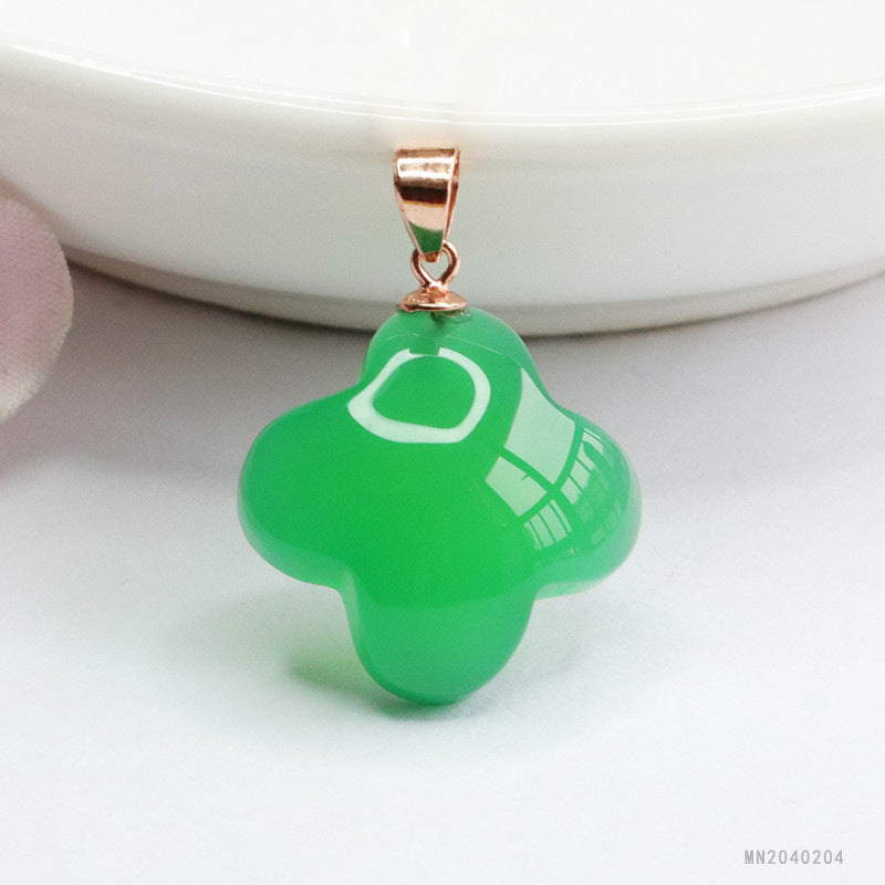Green Chalcedony Clover Silver Pendant — No Chain