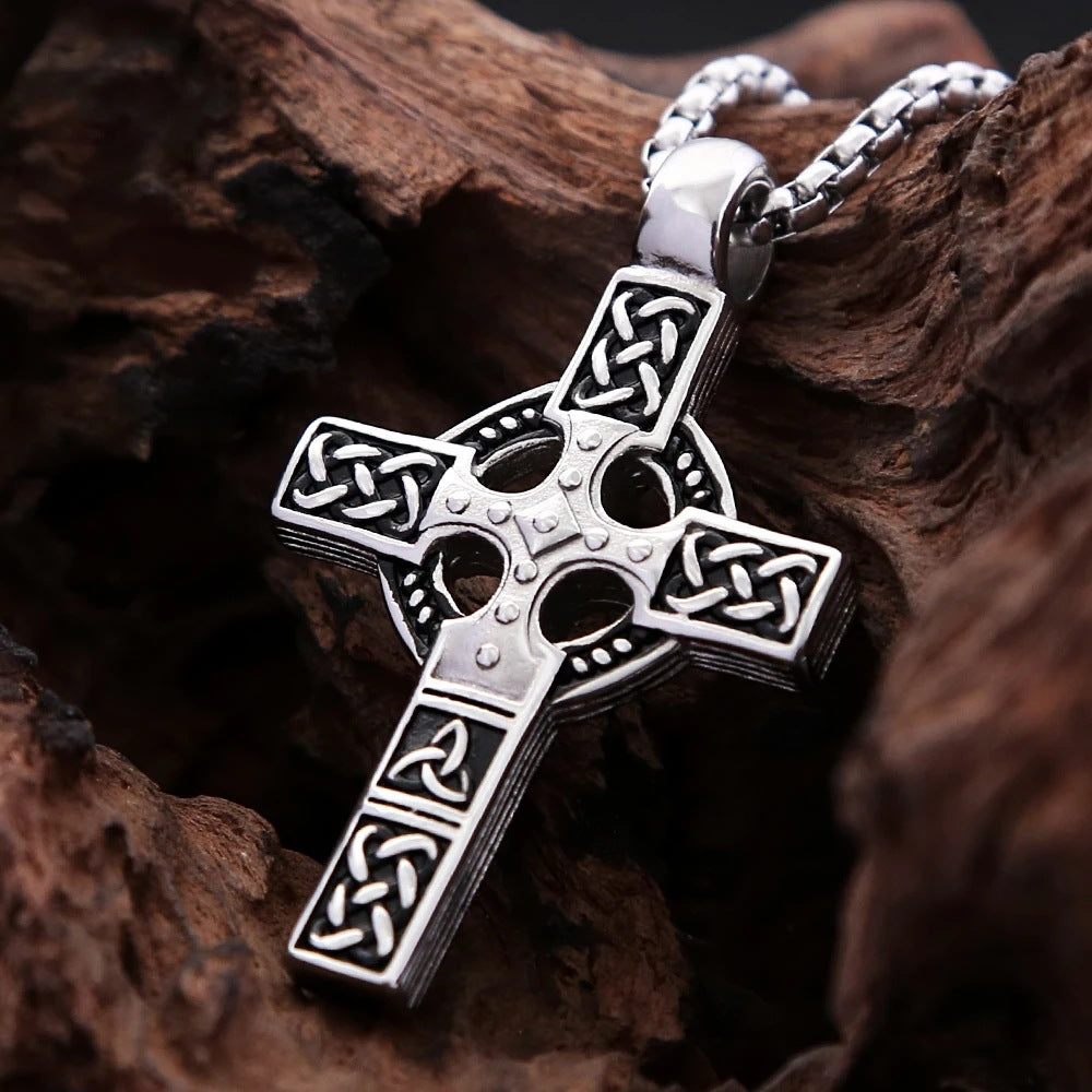 1. Planderful Celtic Knot Necklace in Stainless Steel with Personalized Engraving for Men Gift