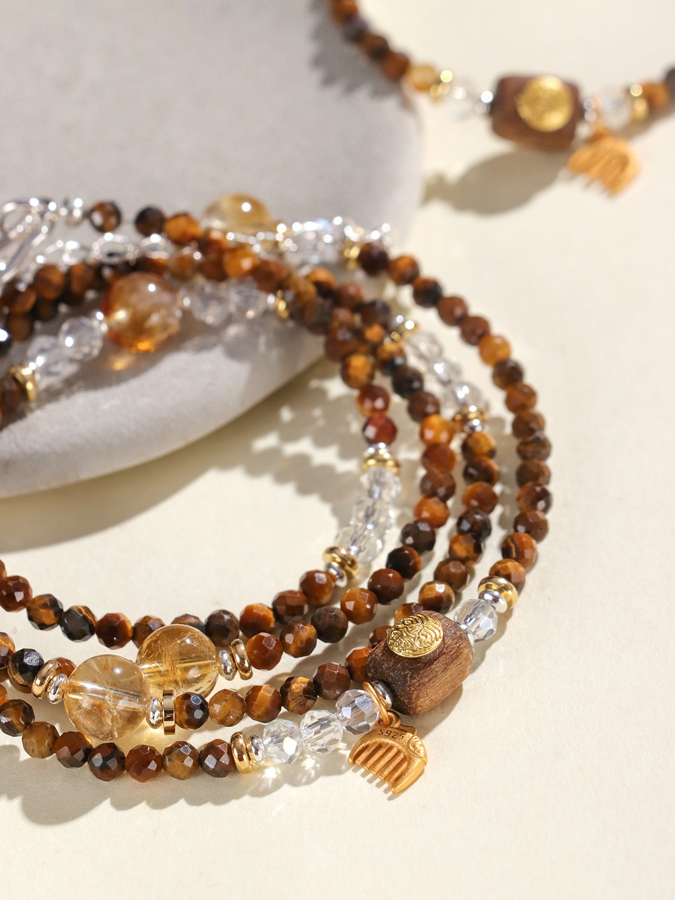 Planderful Fortune's Favor Tiger's Eye Bracelet – Elegant Crystal Design