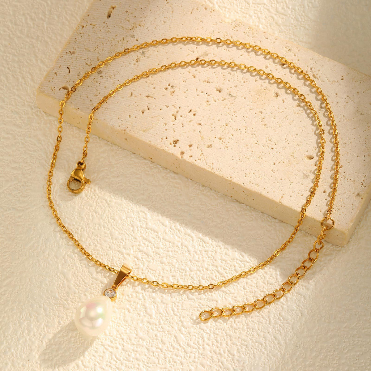 French Premium Stainless Steel Zircon Imitation Pearl Water Drop Pendant Necklace