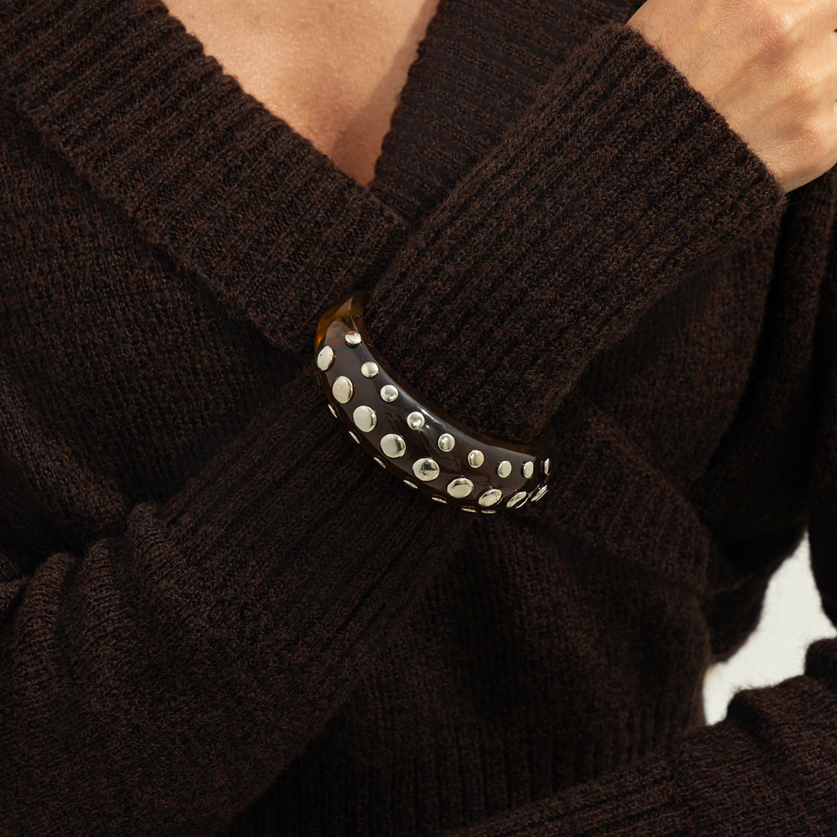 Punk Rivets Micro-Inlaid Colored Resin Bracelet Amber Smudged Open Bracelet