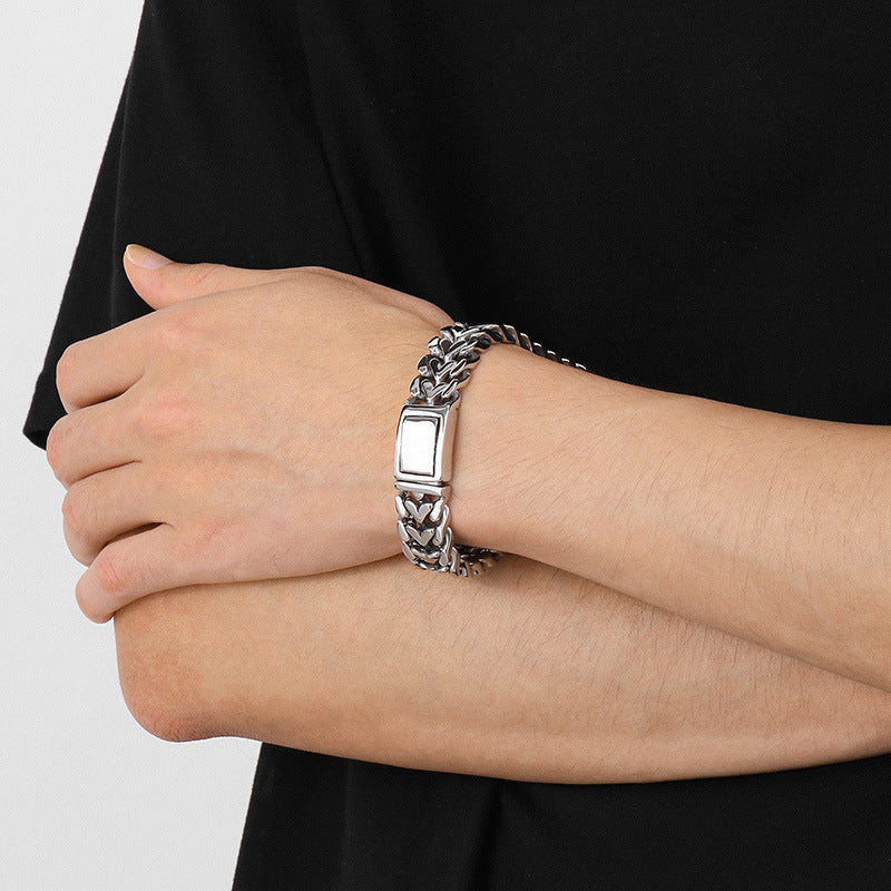 Custom Heart-Shaped Titanium Steel Men's Bracelet - European and American Style with a Simple and Fashionable Design