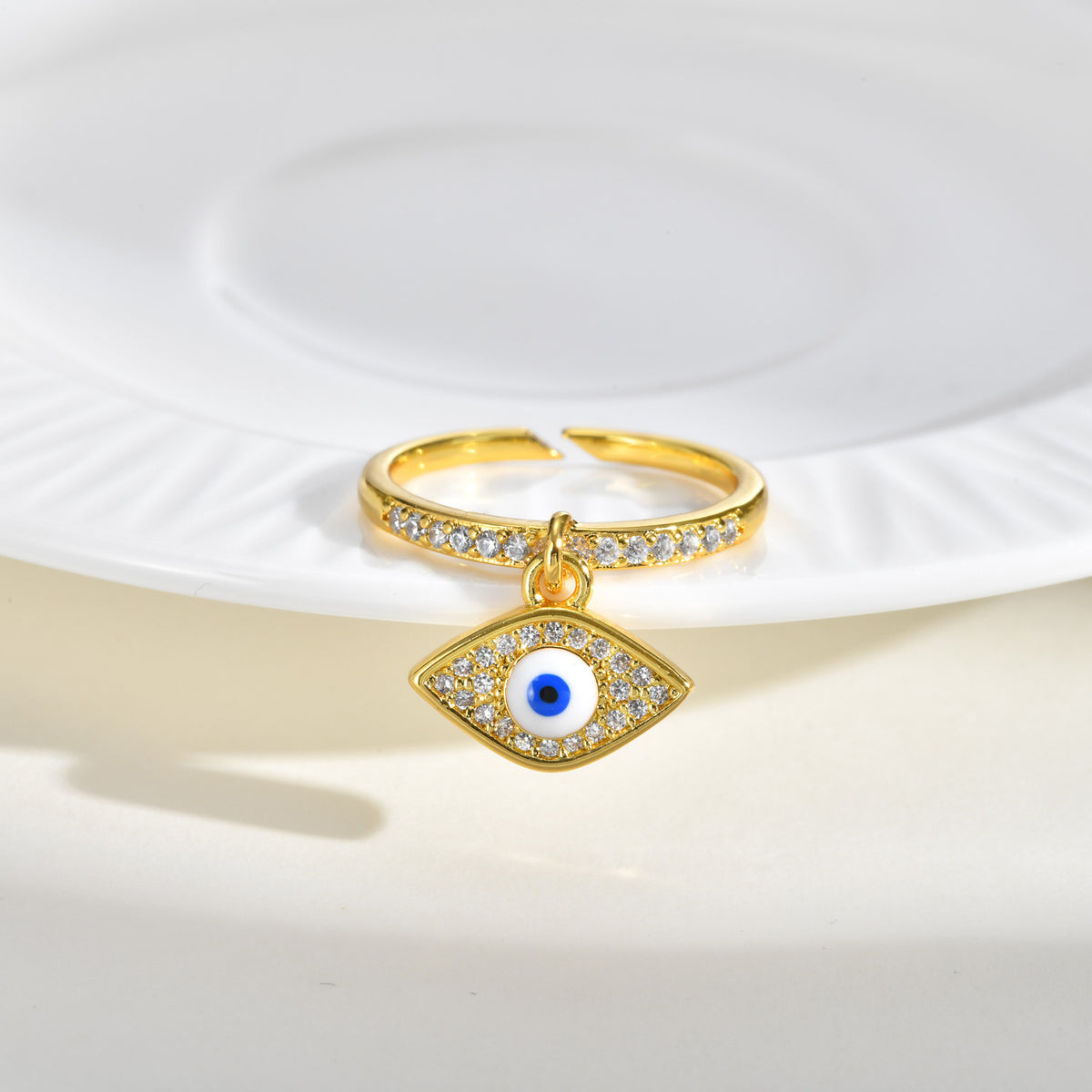 Copper Material Is Hot In Europe & The United States – & The Micro-Inlaid Zircon Ring