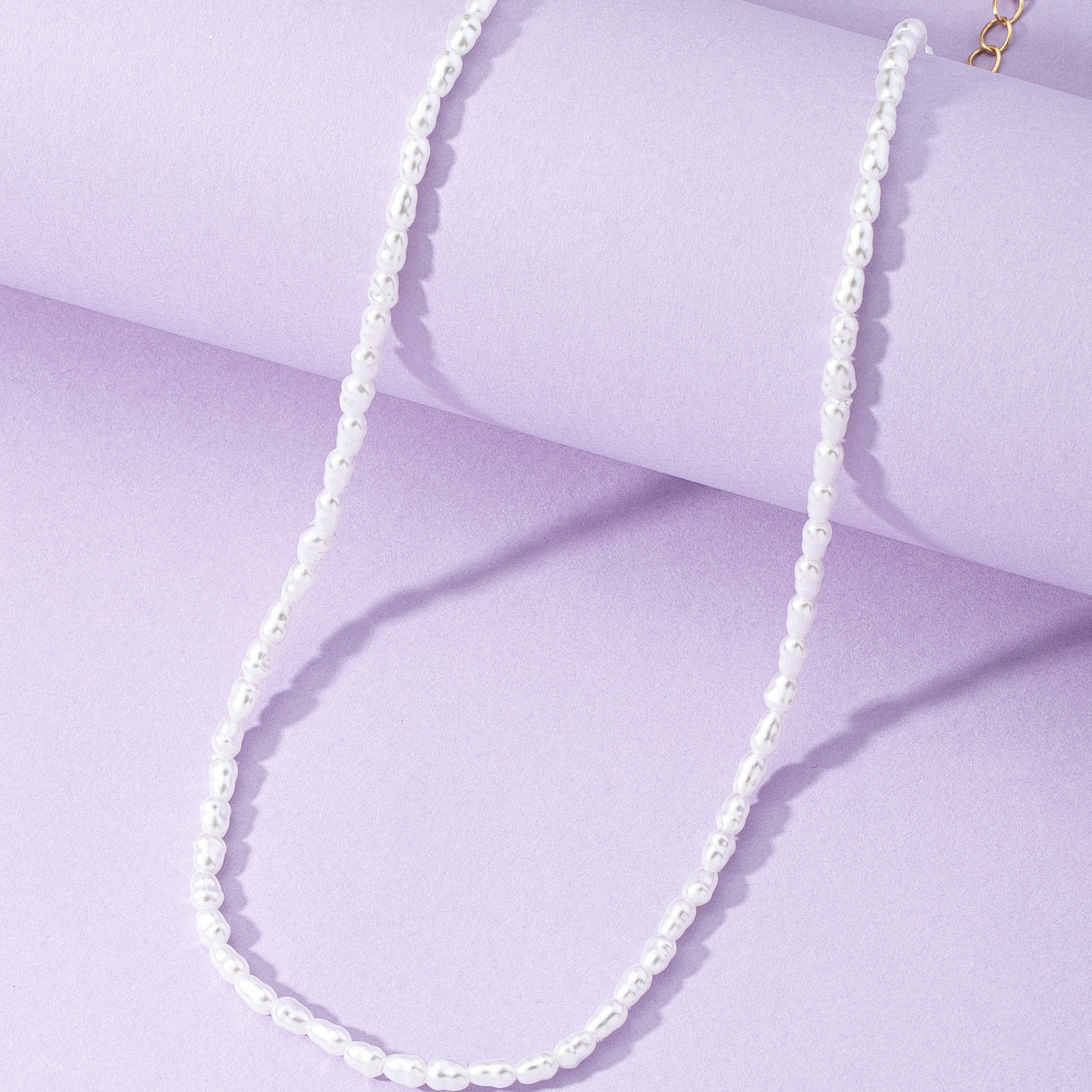 Pearl Necklace: Elegant Korean Style Neckchain with Minimal Design