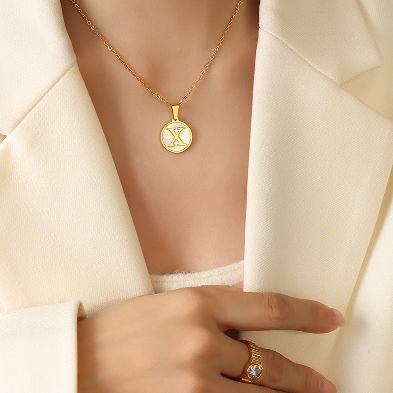 Stylish White Sea Shell Round Necklace with Metal Chain