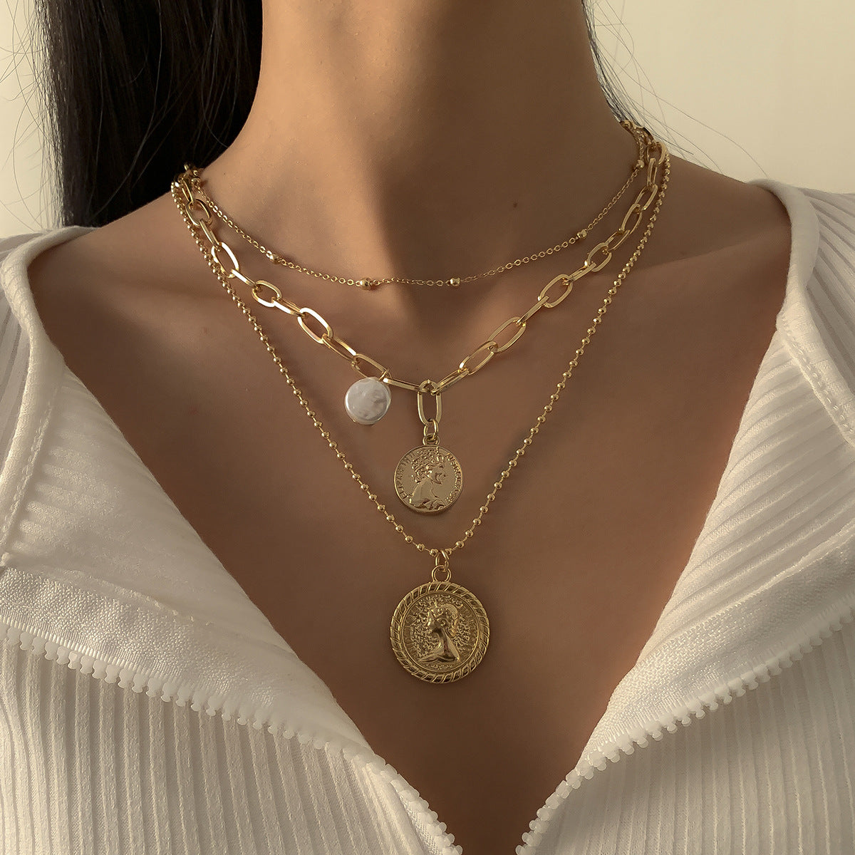 Planderful Vienna Verve Pearl Pendant Necklace For Women - Retro Multi-Layer Bead Chain, Statement Jewelry
