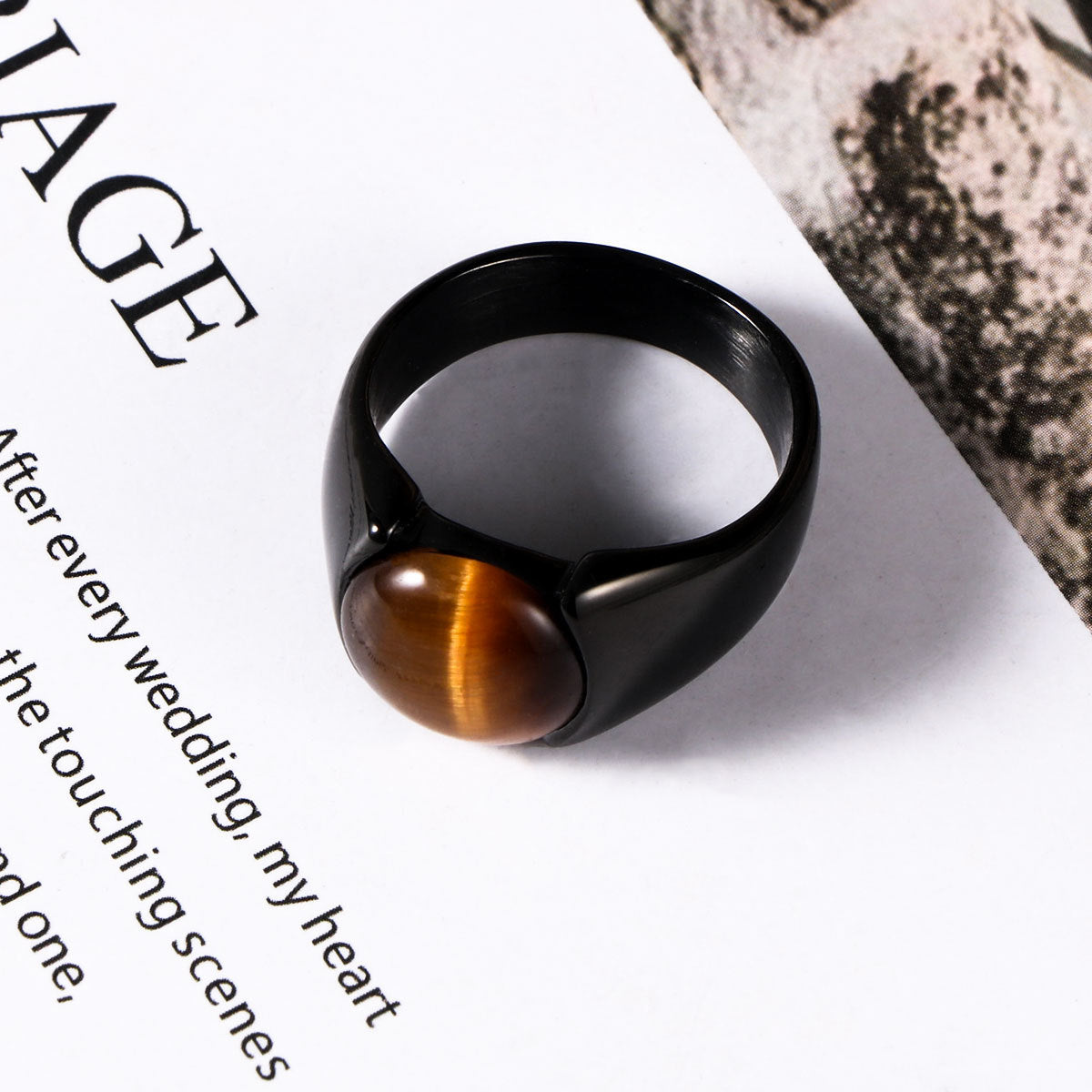 Black-Plated Stainless Steel Ring Ring Men's Tiger's Eye Stone