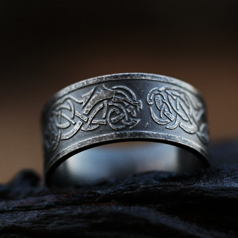 Stylish Titanium Steel Retro Unisex Ring - Japan & South Korea Inspired Fashion Jewelry for Men and Women