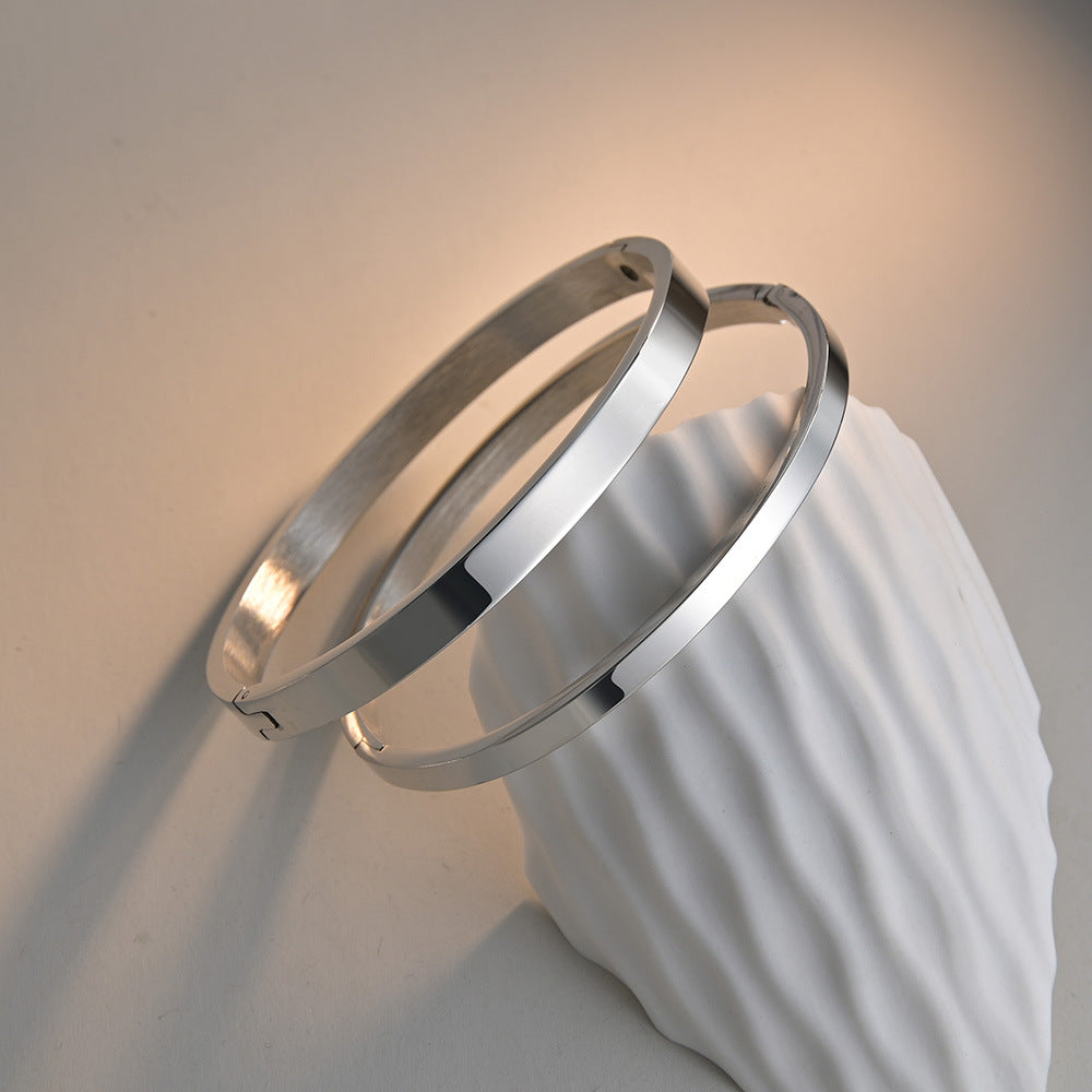 European and American Simple Gold-plated Stainless Steel Snap Bracelet for Men