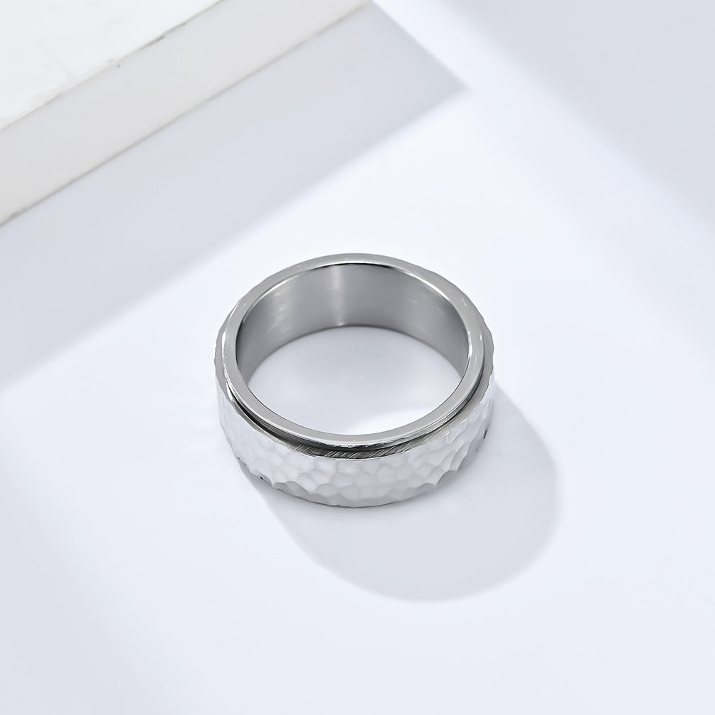 Amazon Neutral Wind Hand-Hammered Moon Pit Pattern Ring