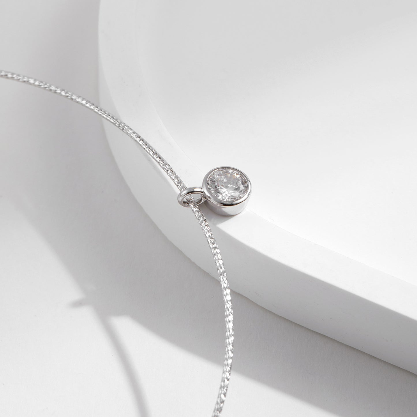 Planderful Collection S925 Silver Casual Elegant Business Bubble Single Zircon Necklace – Versatile Choker for Women