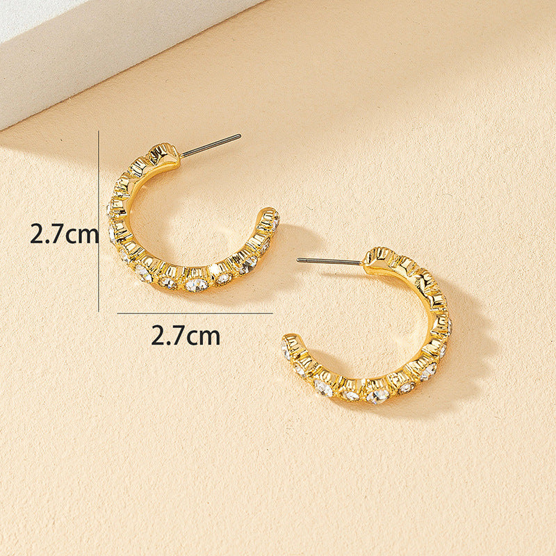Diamond-Inlaid Metallic C-Shaped Earrings with High-End Appeal