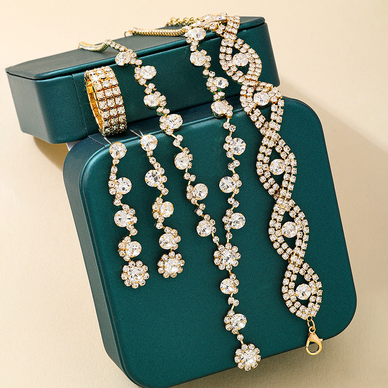 Elegant Women's Jewelry Set by Planderful for Fashion Lovers