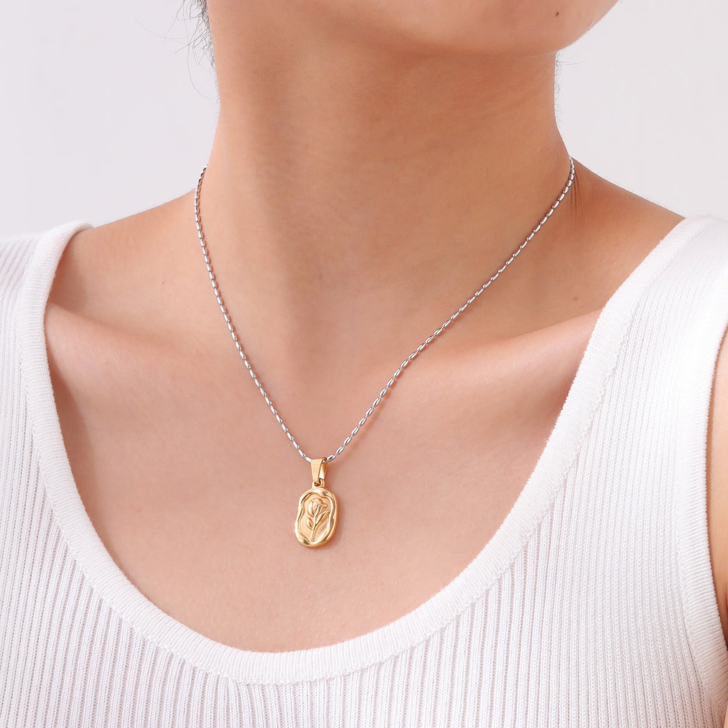 Stainless Steel Geometric Flower Imitation Pearl Irregular Flower Pendant Gold Necklace